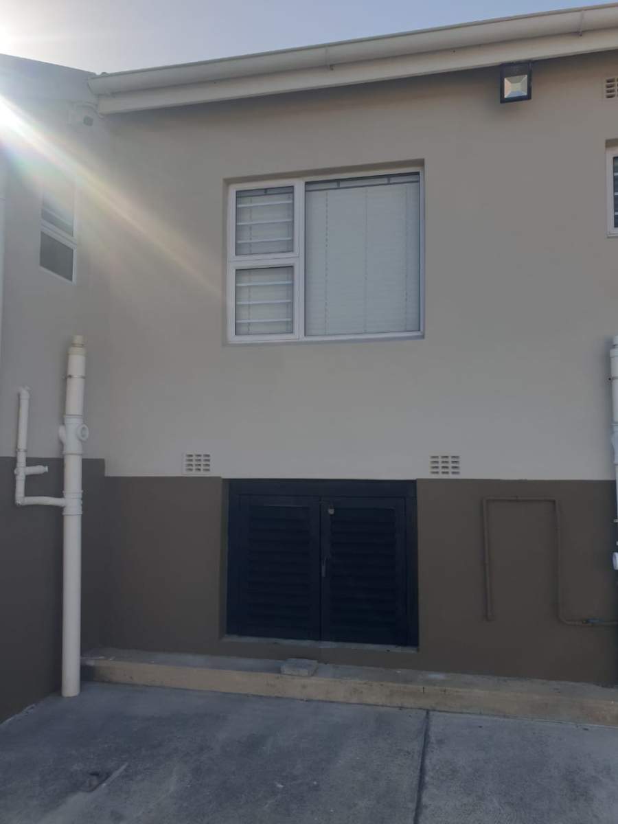 9 Bedroom Property for Sale in Greenfields Eastern Cape